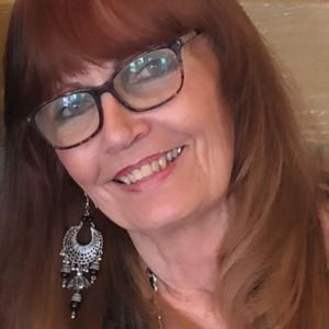 Meet your Posher, Lynne